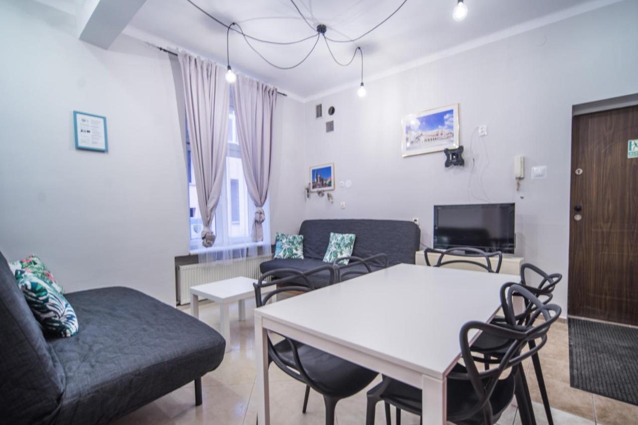 Apartamenty Amber Krakau Buitenkant foto